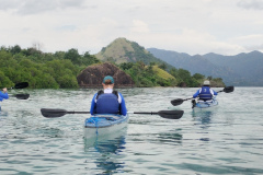 KOMODO-KAYAKING-MORNING-GROUP-KAYAKING